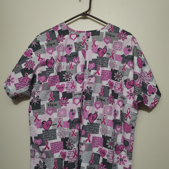 Scrub H.Q. Breast Cancer Scrub Top - Picture 2 of 6